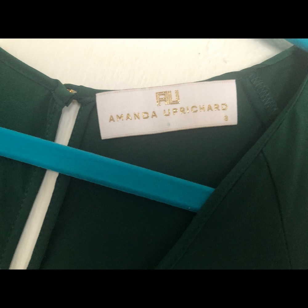 Amanda Uprichard - Picture 4 of 6